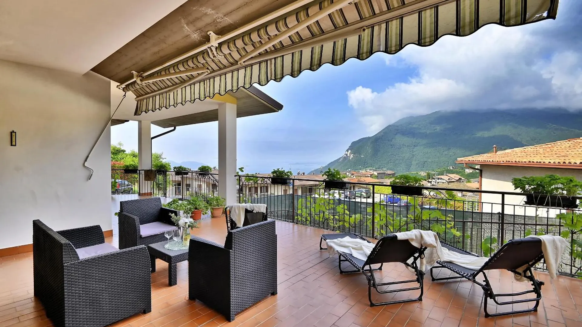 Lägenhet Appartamento Casa Ledio - Theater Home Tignale